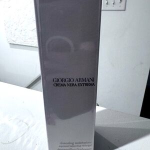 Crema Nera Extrema Cleansing Gel Moisturizer